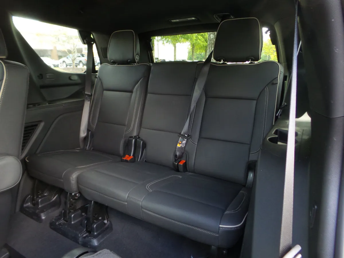 2025 GMC Yukon Elevation thumbnail 9