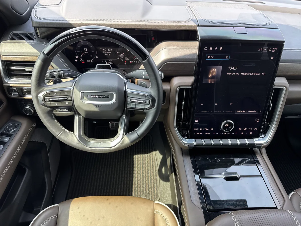 2025 GMC Yukon XL Denali Ultimate thumbnail 17