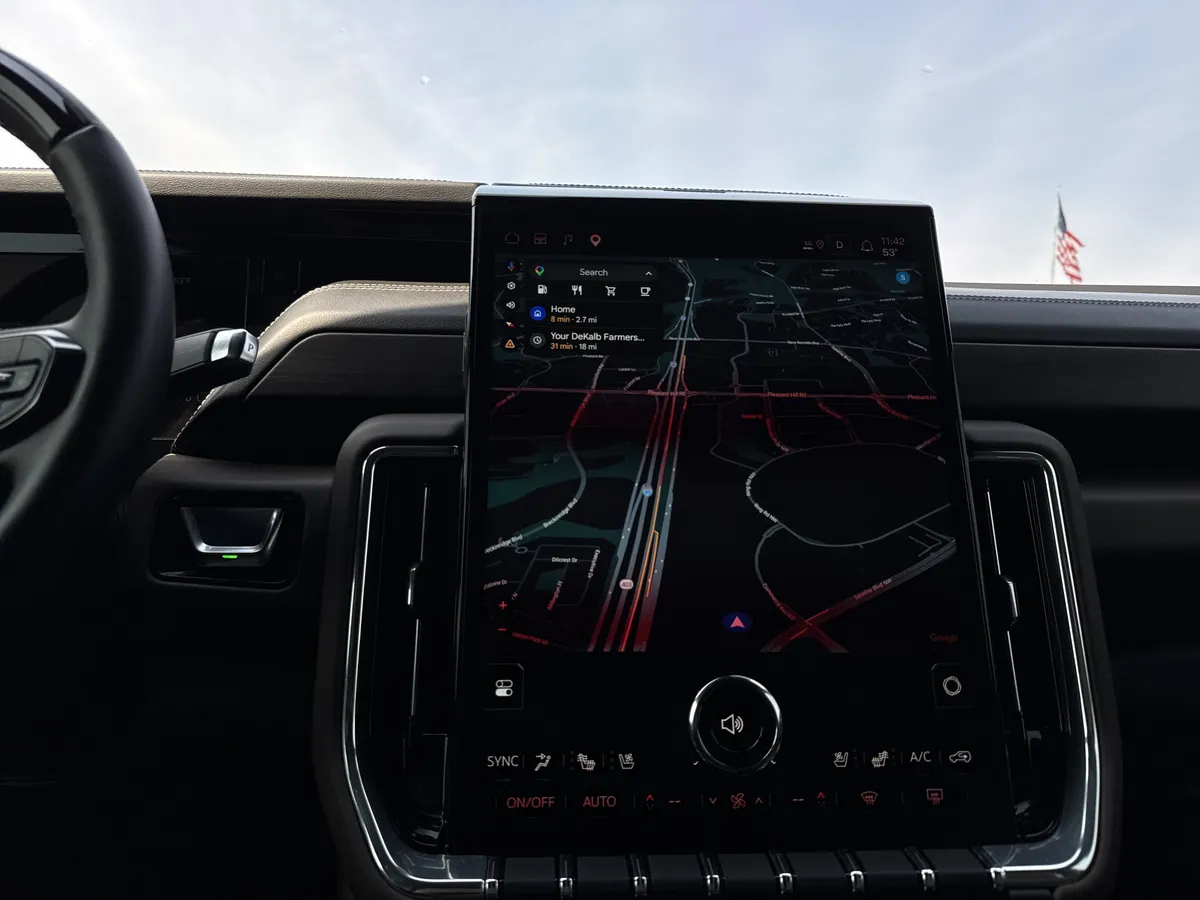 2025 GMC Yukon XL Denali Ultimate thumbnail 24