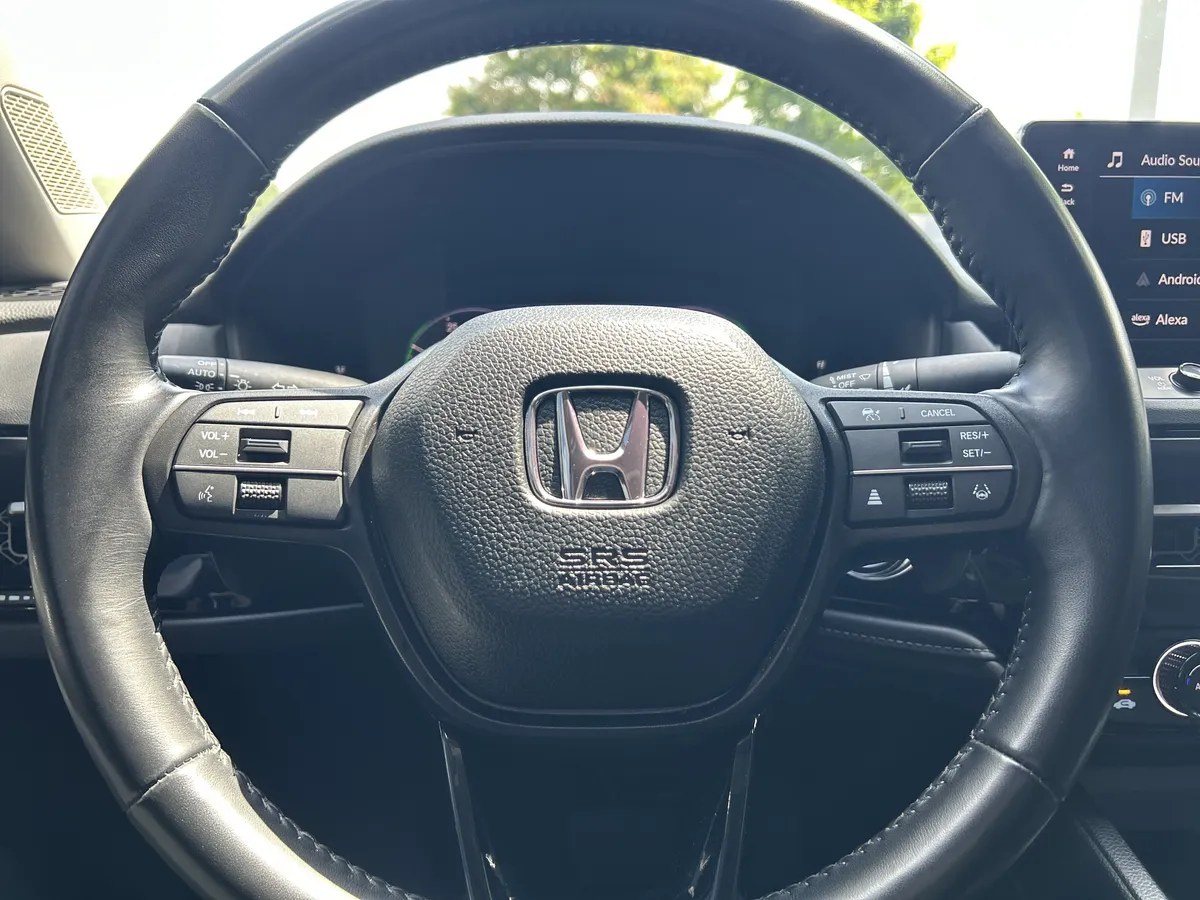 2025 Honda Accord Hybrid EX-L thumbnail 16