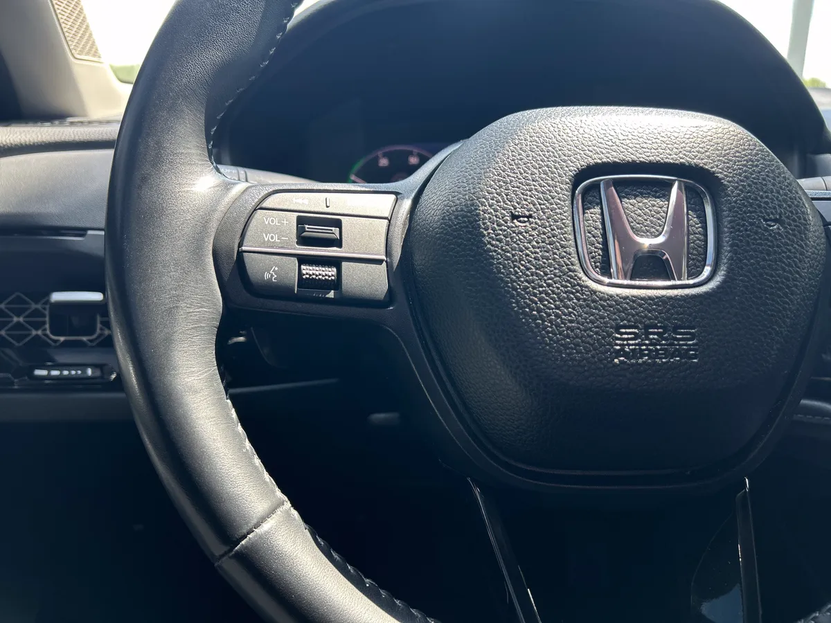 2025 Honda Accord Hybrid EX-L thumbnail 17