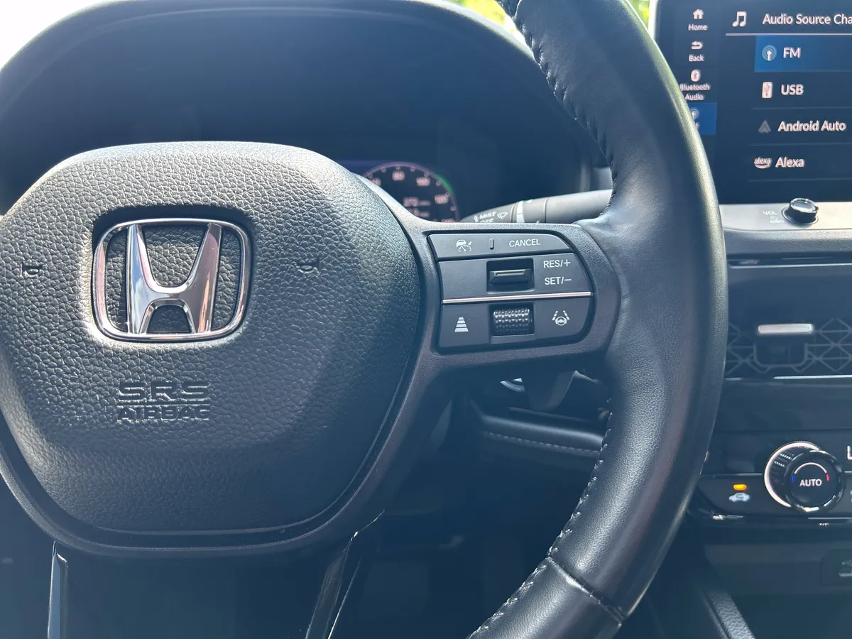 2025 Honda Accord Hybrid EX-L thumbnail 18