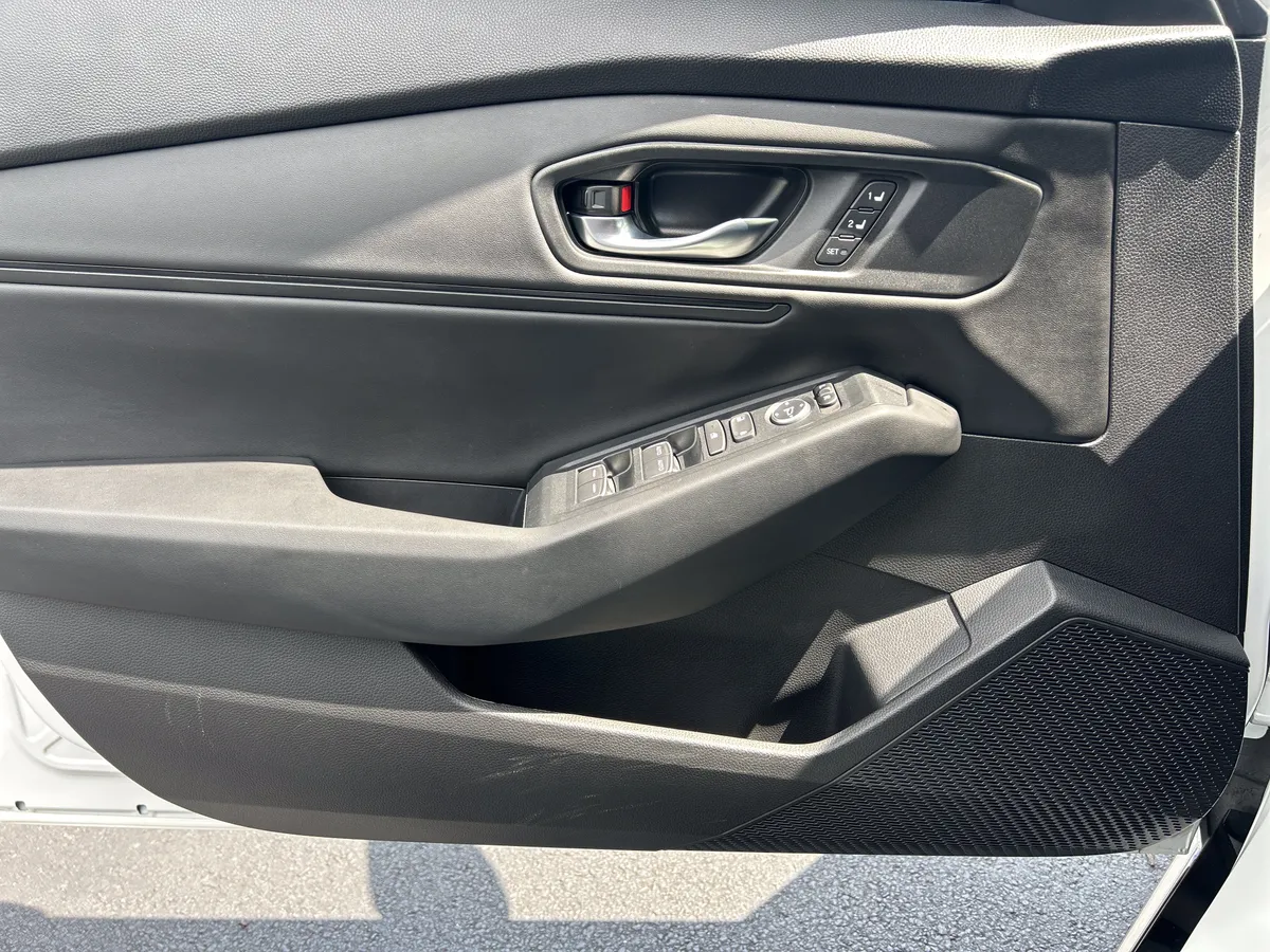 2025 Honda Accord Hybrid EX-L thumbnail 21