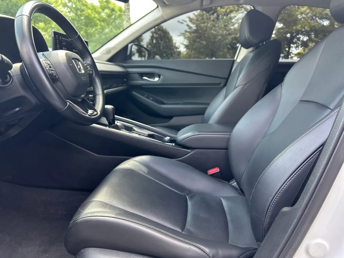 2025 Honda Accord Hybrid EX-L thumbnail 23