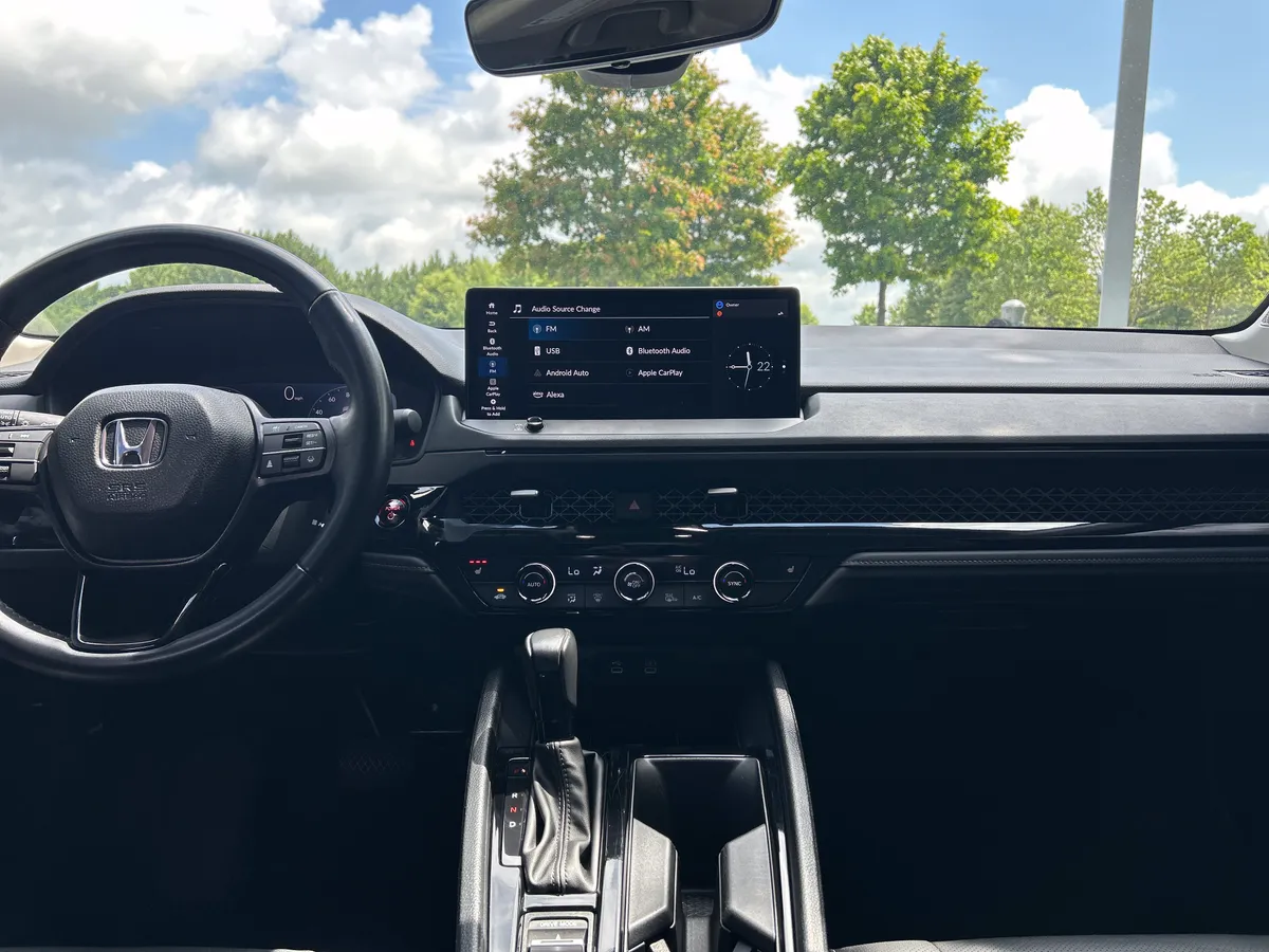 2025 Honda Accord Hybrid EX-L thumbnail 28