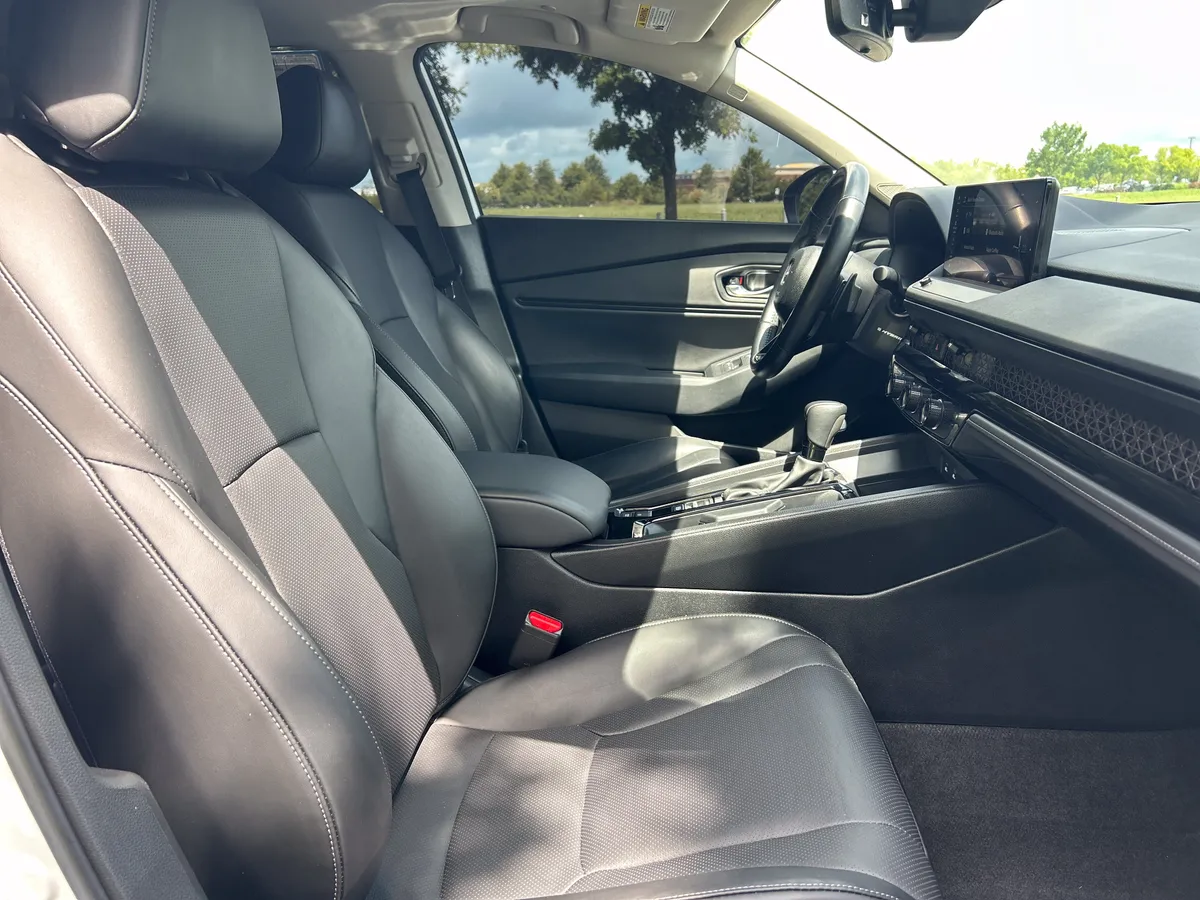 2025 Honda Accord Hybrid EX-L thumbnail 30