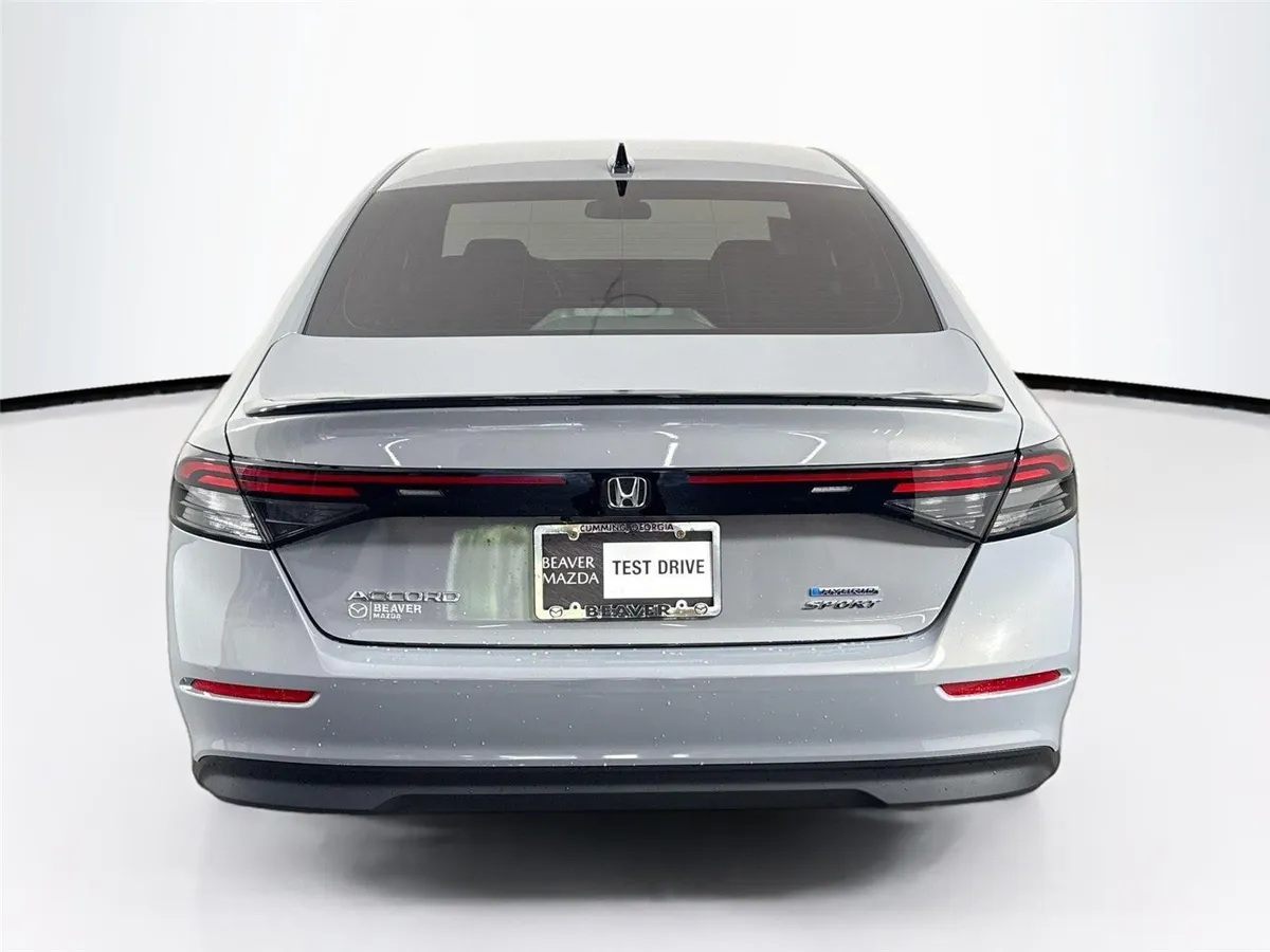 2025 Honda Accord Hybrid Sport thumbnail 11