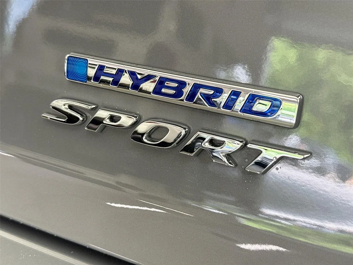 2025 Honda Accord Hybrid Sport thumbnail 14