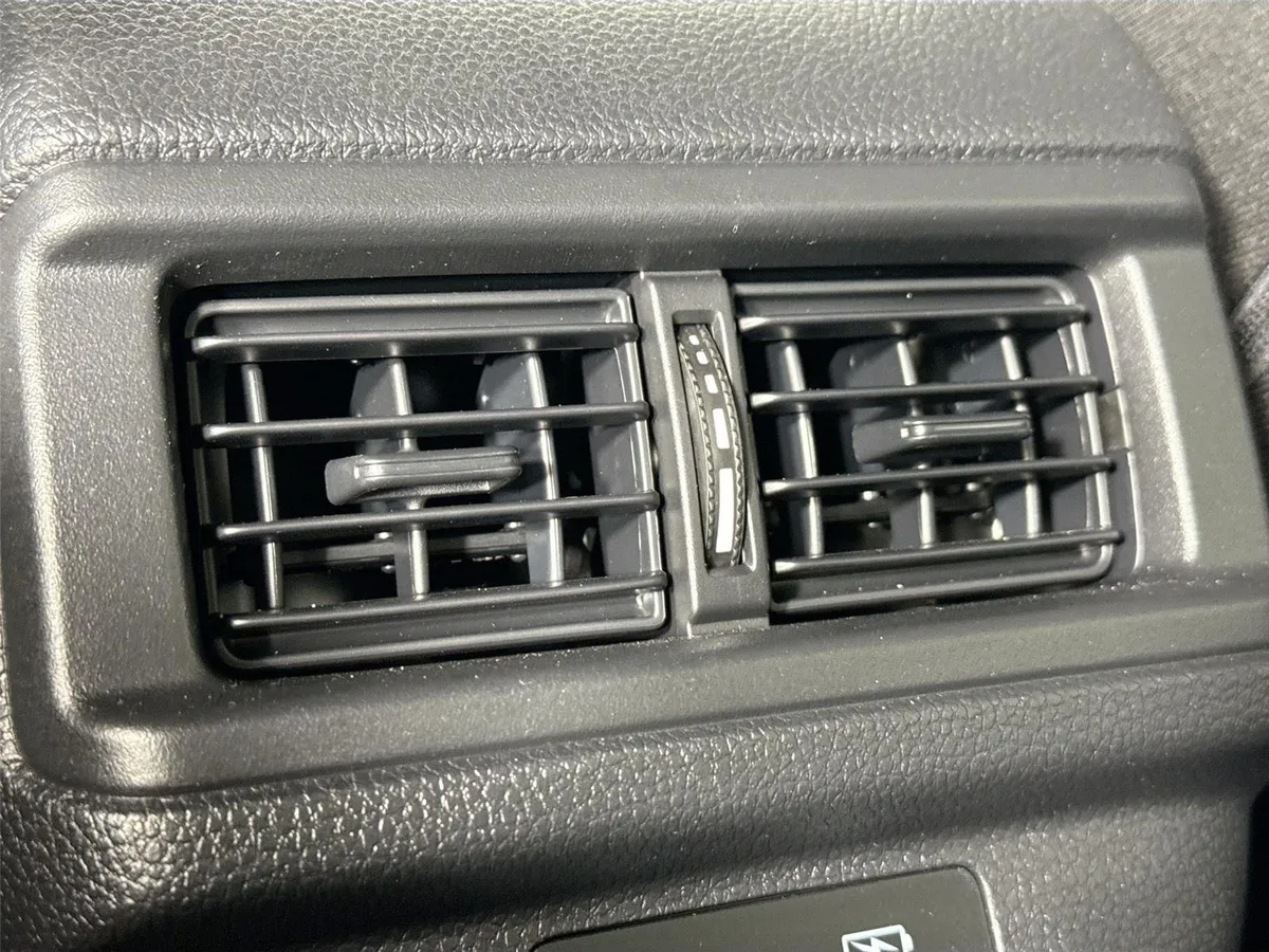 2025 Honda Accord Hybrid Sport thumbnail 33