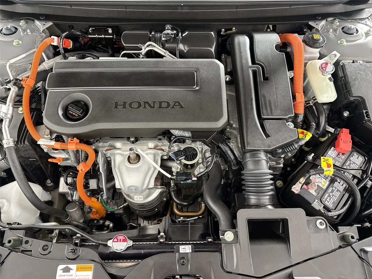 2025 Honda Accord Hybrid Sport thumbnail 39