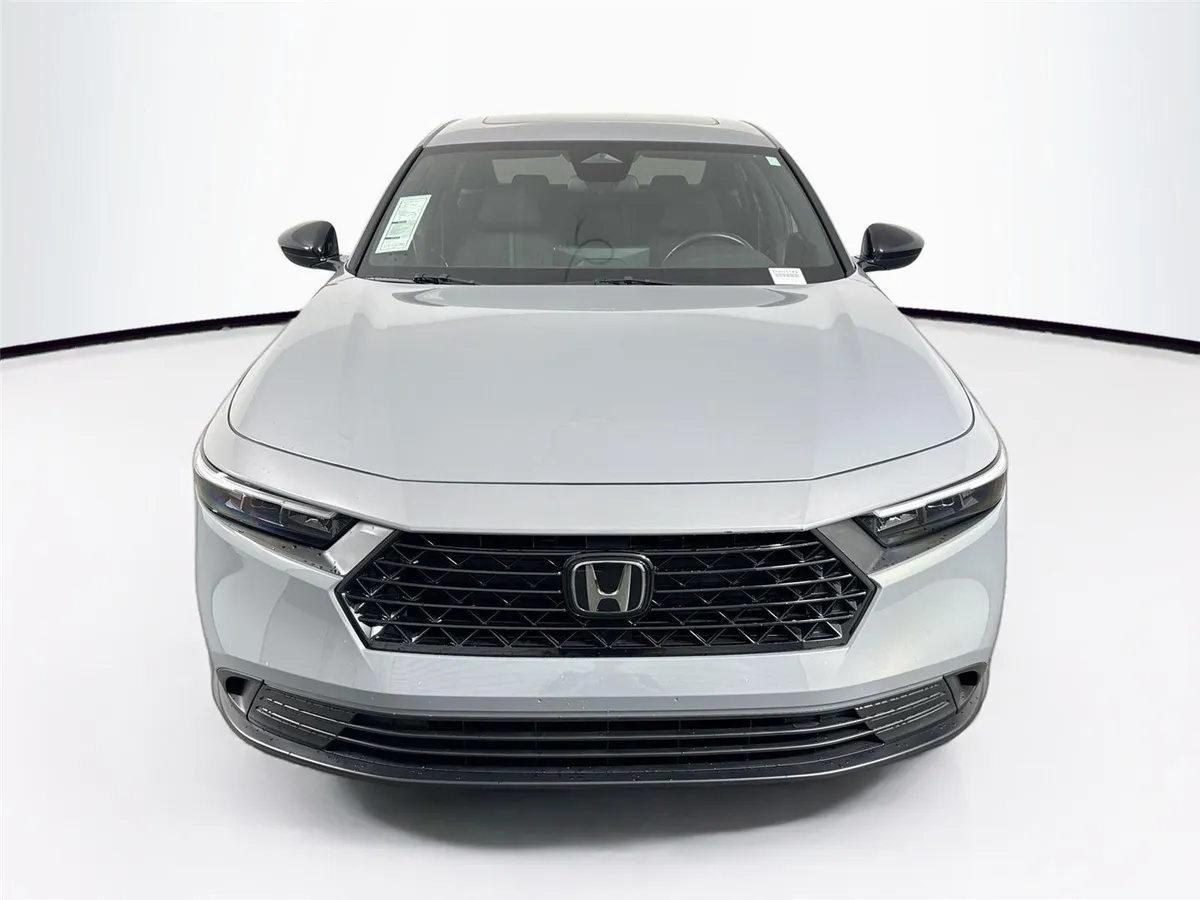 2025 Honda Accord Hybrid Sport thumbnail 8