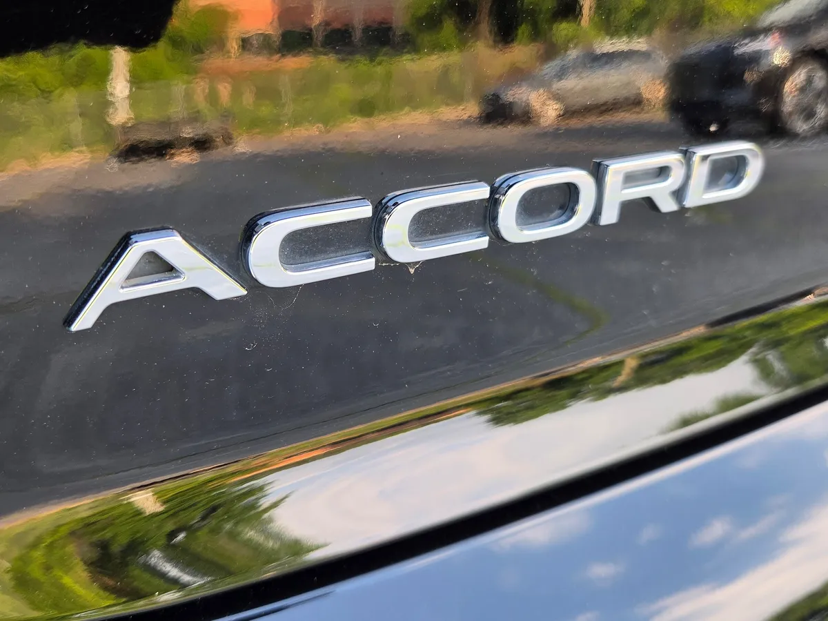 2025 Honda Accord Hybrid Sport-L thumbnail 10