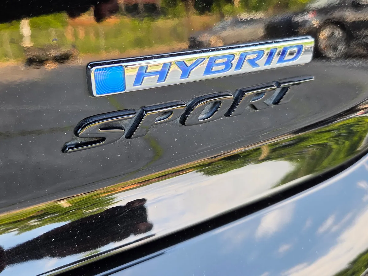 2025 Honda Accord Hybrid Sport-L thumbnail 11
