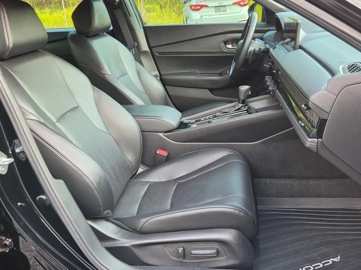 2025 Honda Accord Hybrid Sport-L thumbnail 18