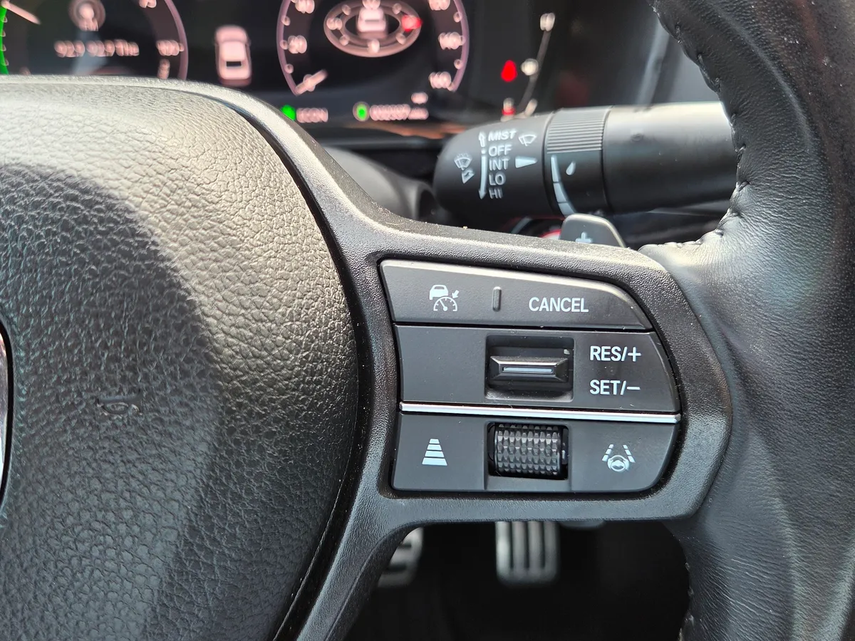 2025 Honda Accord Hybrid Sport-L thumbnail 29