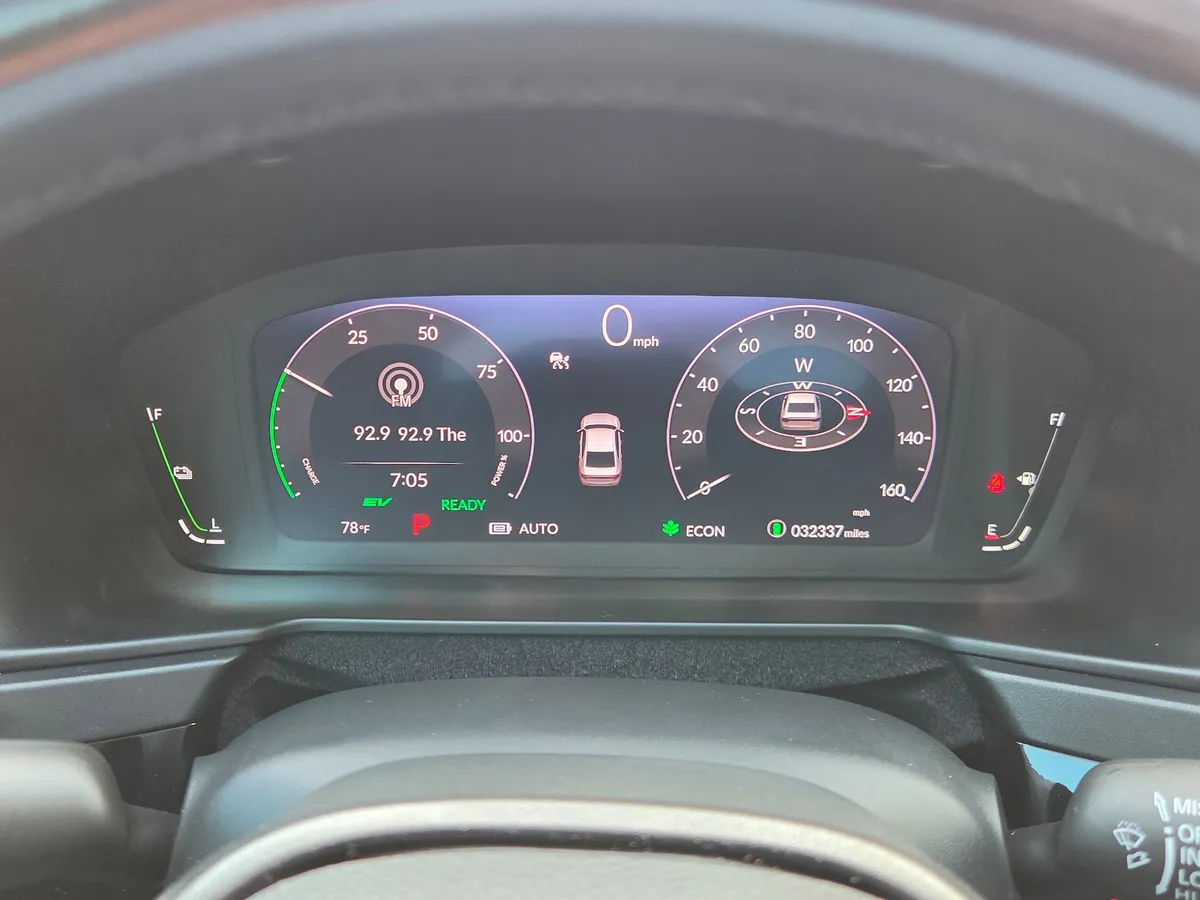 2025 Honda Accord Hybrid Sport-L thumbnail 30