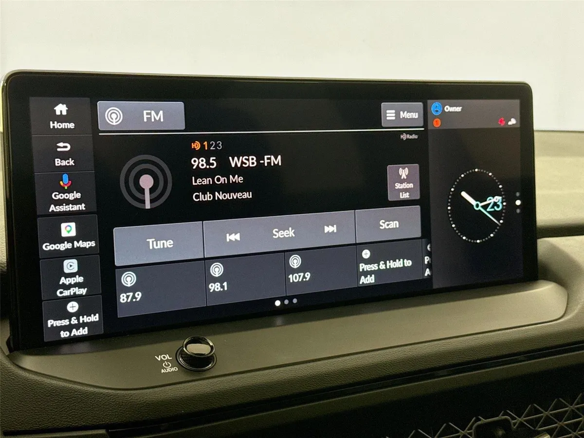 2025 Honda Accord Hybrid Touring thumbnail 25