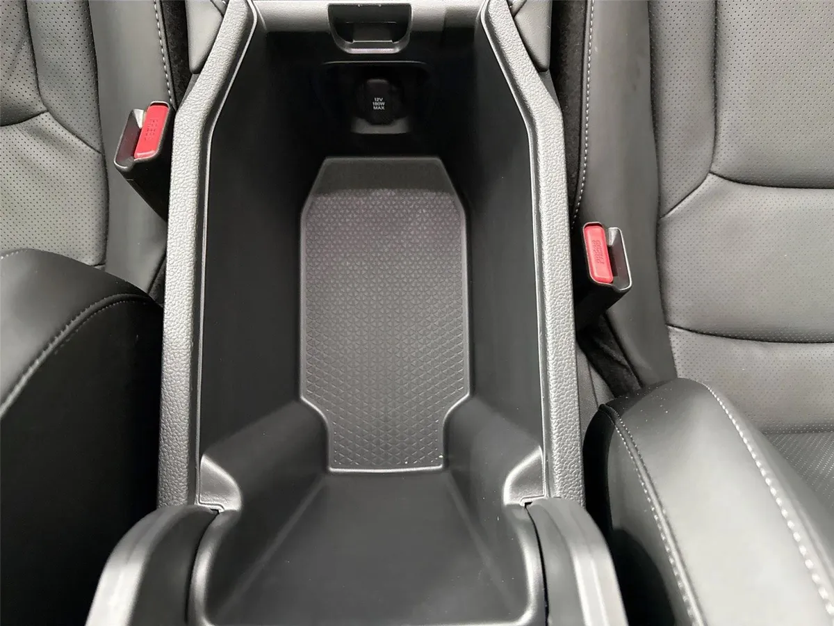 2025 Honda Accord Hybrid Touring thumbnail 35