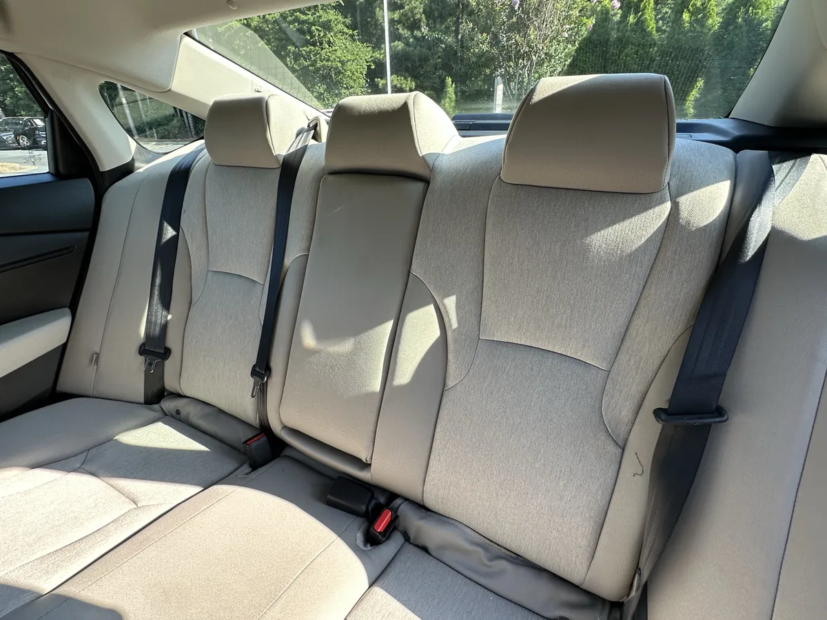 2025 Honda Accord LX CVT thumbnail 8