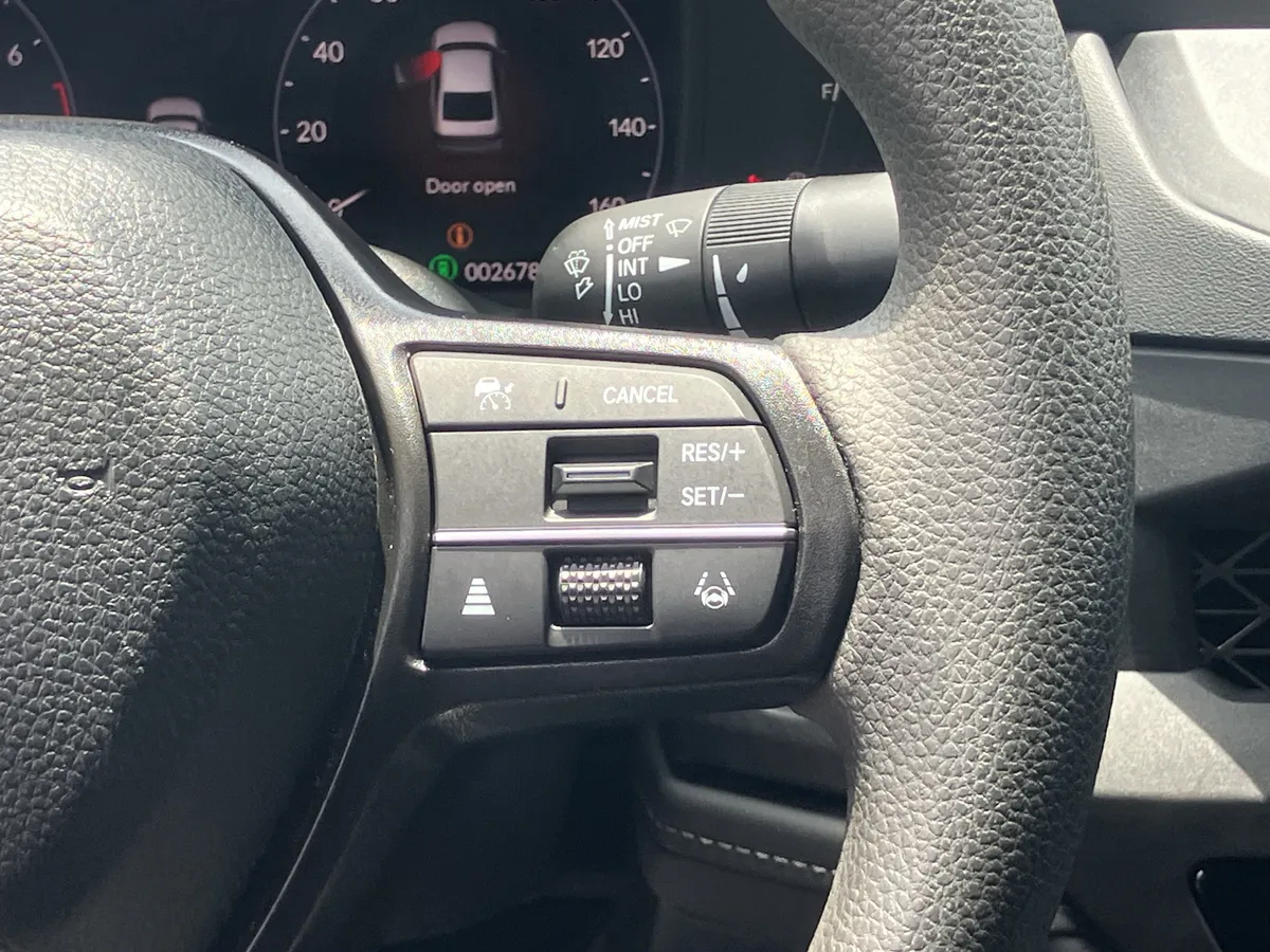 2025 Honda Accord LX CVT thumbnail 22