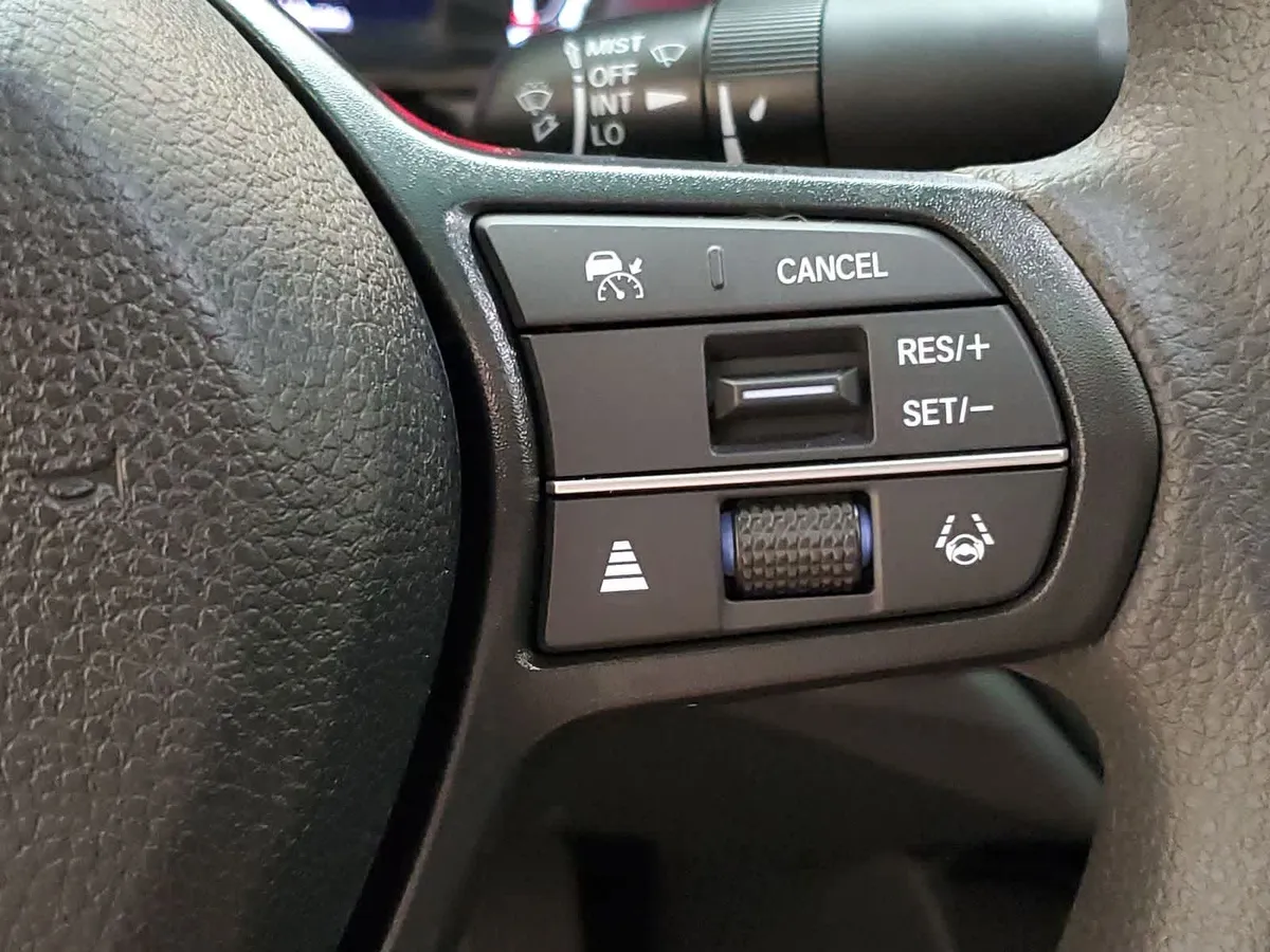 2025 Honda Accord SE thumbnail 13