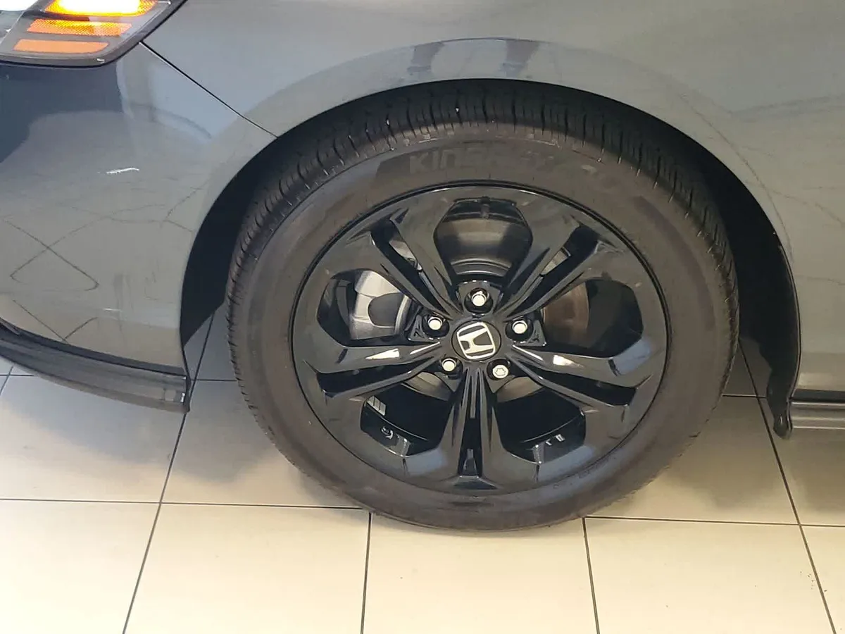 2025 Honda Accord SE thumbnail 23