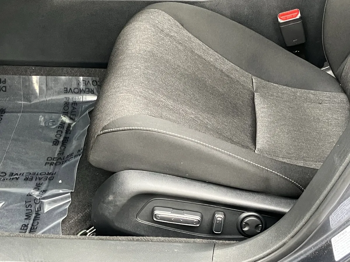 2025 Honda Accord SE CVT thumbnail 17