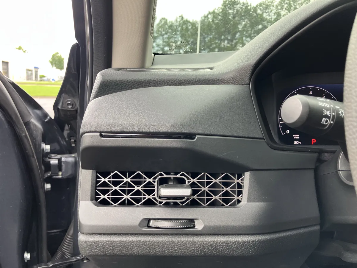 2025 Honda Accord SE CVT thumbnail 19