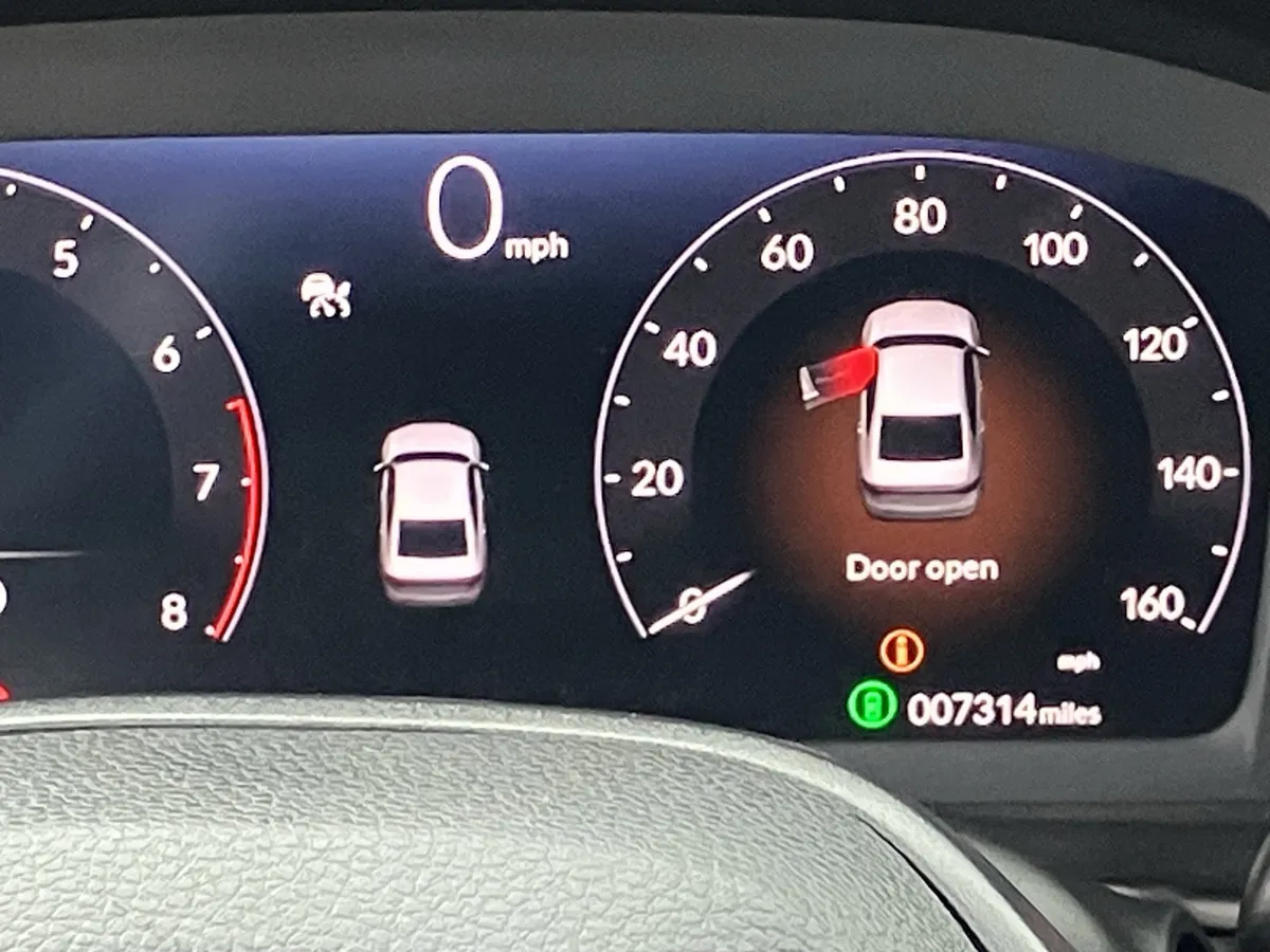 2025 Honda Accord SE CVT thumbnail 24