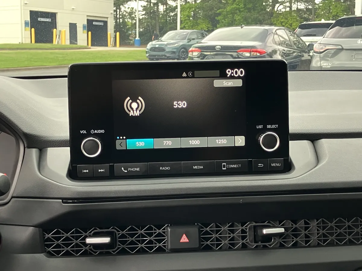 2025 Honda Accord SE CVT thumbnail 26