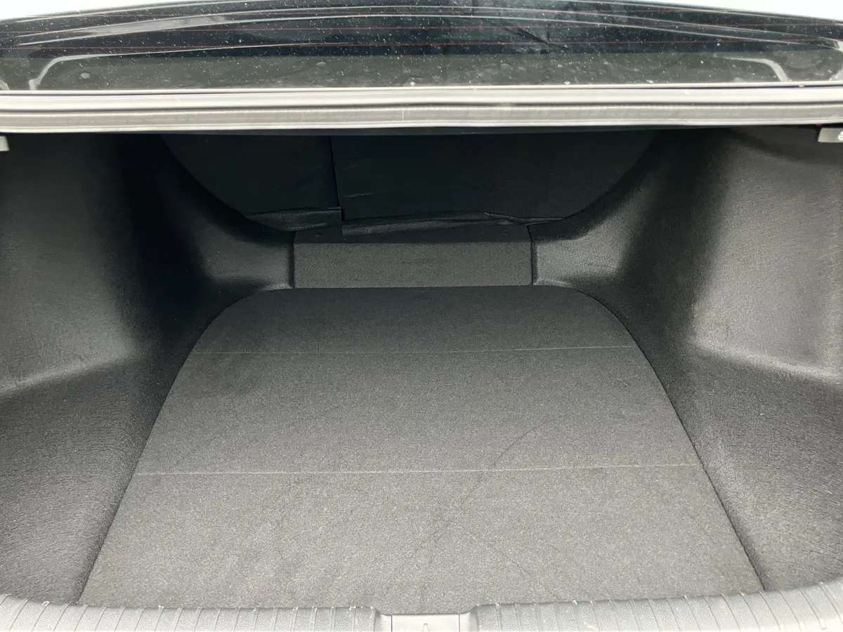 2025 Honda Accord SE CVT thumbnail 34