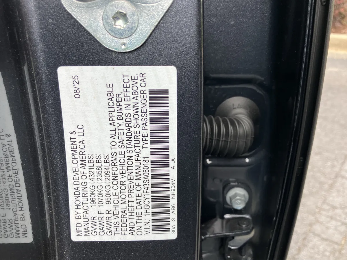 2025 Honda Accord SE CVT thumbnail 37