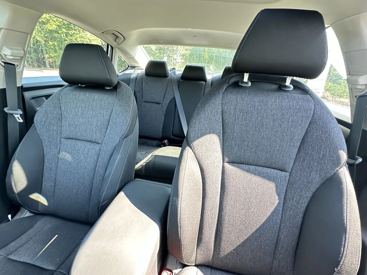 2025 Honda Accord SE CVT thumbnail 7
