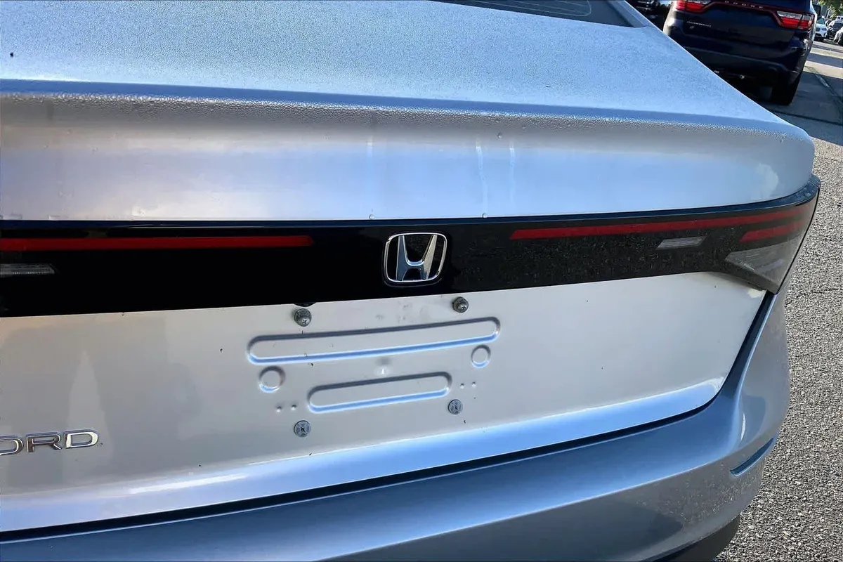 2025 Honda Accord SE thumbnail 10