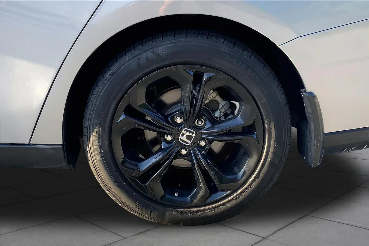 2025 Honda Accord SE thumbnail 11