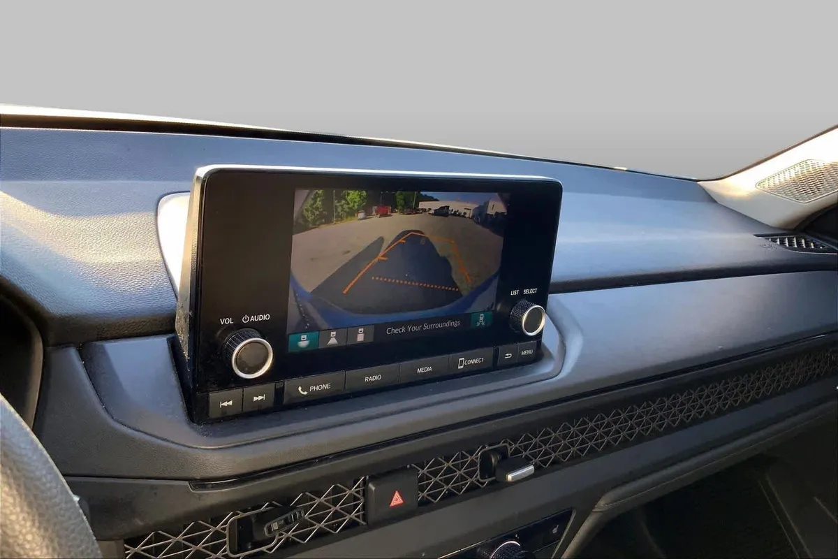 2025 Honda Accord SE thumbnail 28