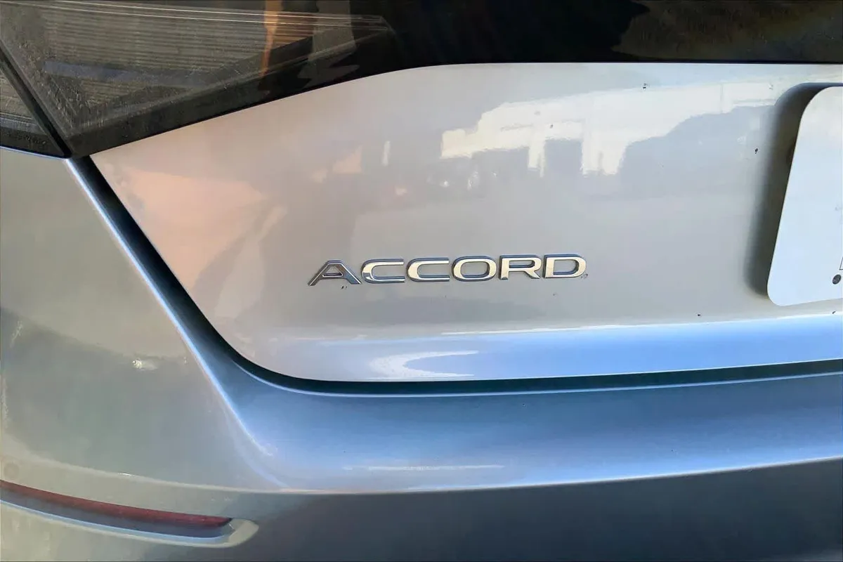 2025 Honda Accord SE thumbnail 30