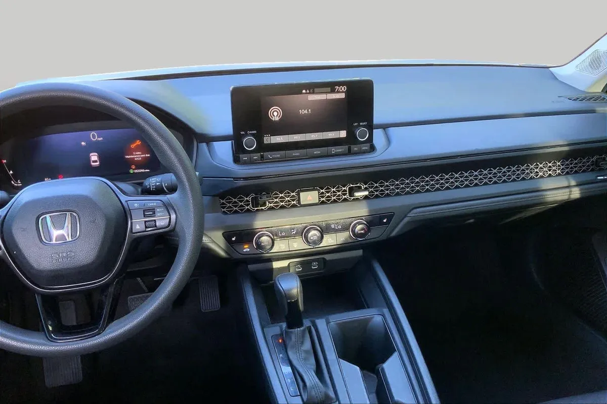 2025 Honda Accord SE thumbnail 7