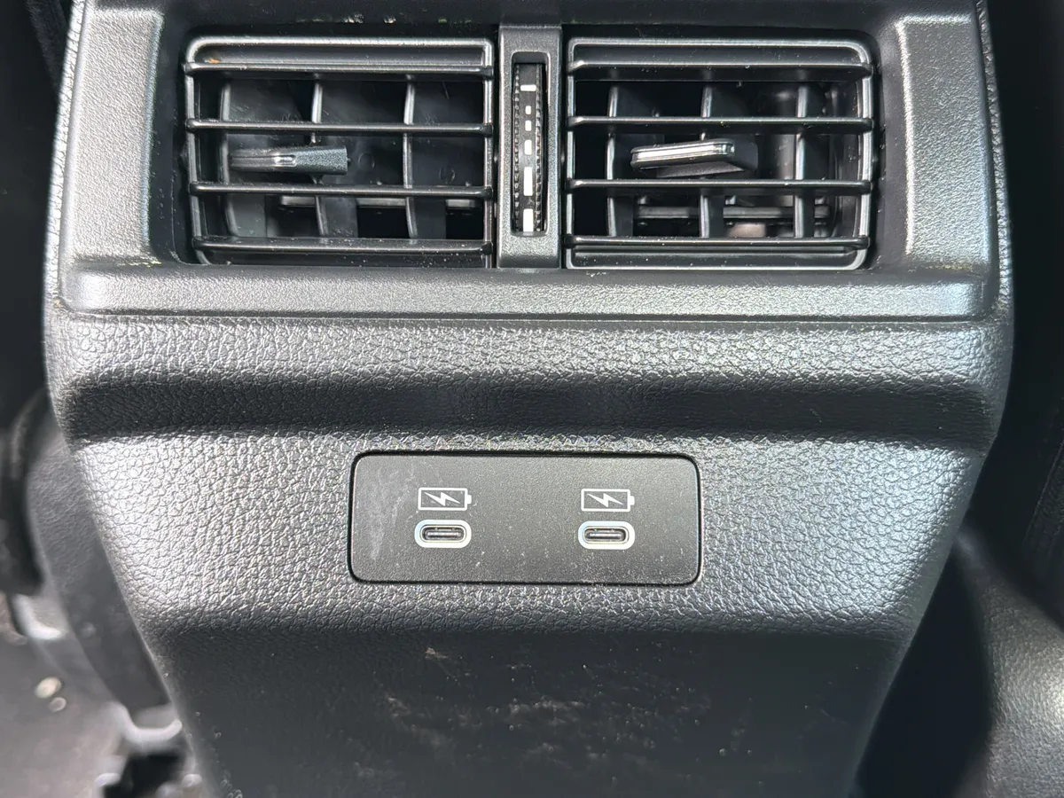 2025 Honda Accord Sedan HYBRID TOURING thumbnail 18