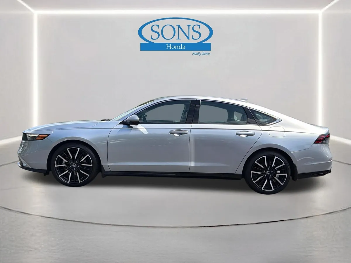 2025 Honda Accord Sedan HYBRID TOURING thumbnail 20