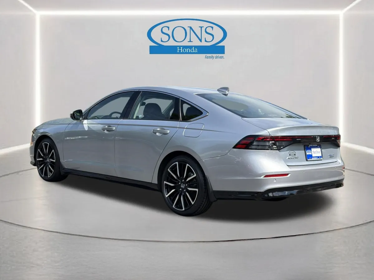 2025 Honda Accord Sedan HYBRID TOURING thumbnail 21