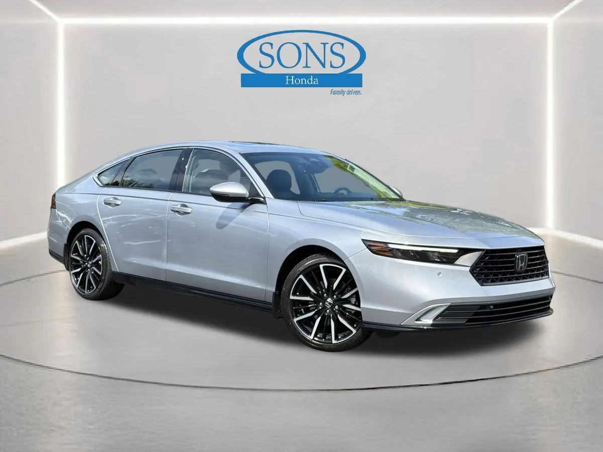 2025 Honda Accord Sedan HYBRID TOURING thumbnail 31