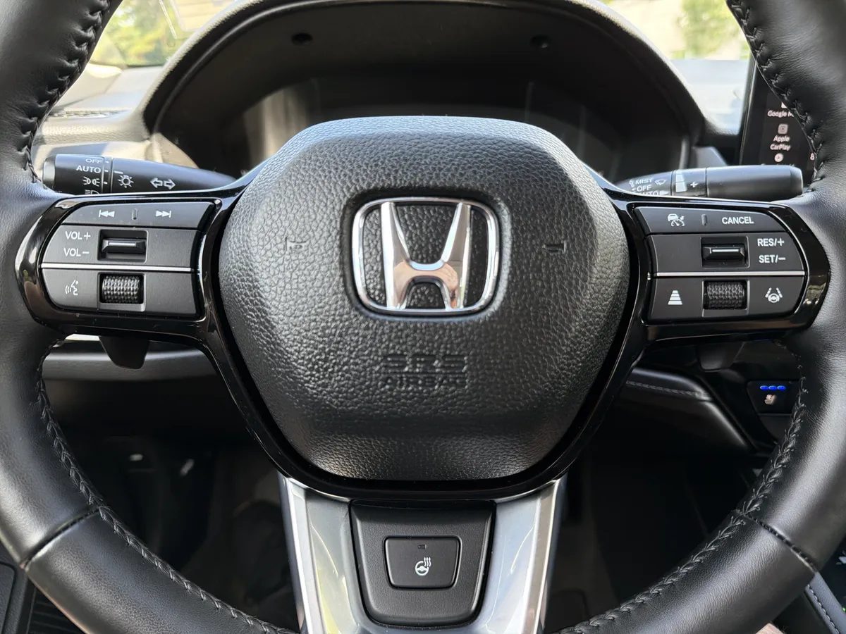 2025 Honda Accord Sedan HYBRID TOURING thumbnail 40