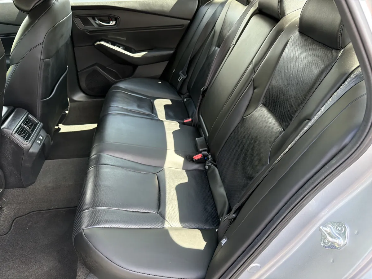 2025 Honda Accord Sedan HYBRID TOURING thumbnail 46