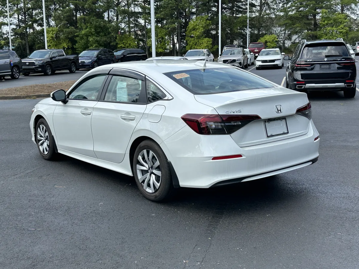 2025 Honda Civic LX CVT thumbnail 9