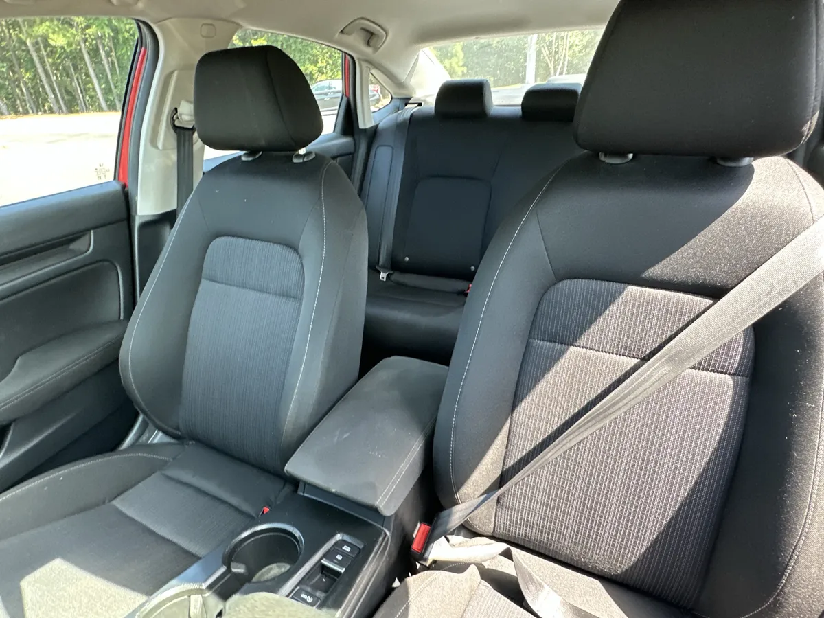 2025 Honda Civic LX CVT thumbnail 6