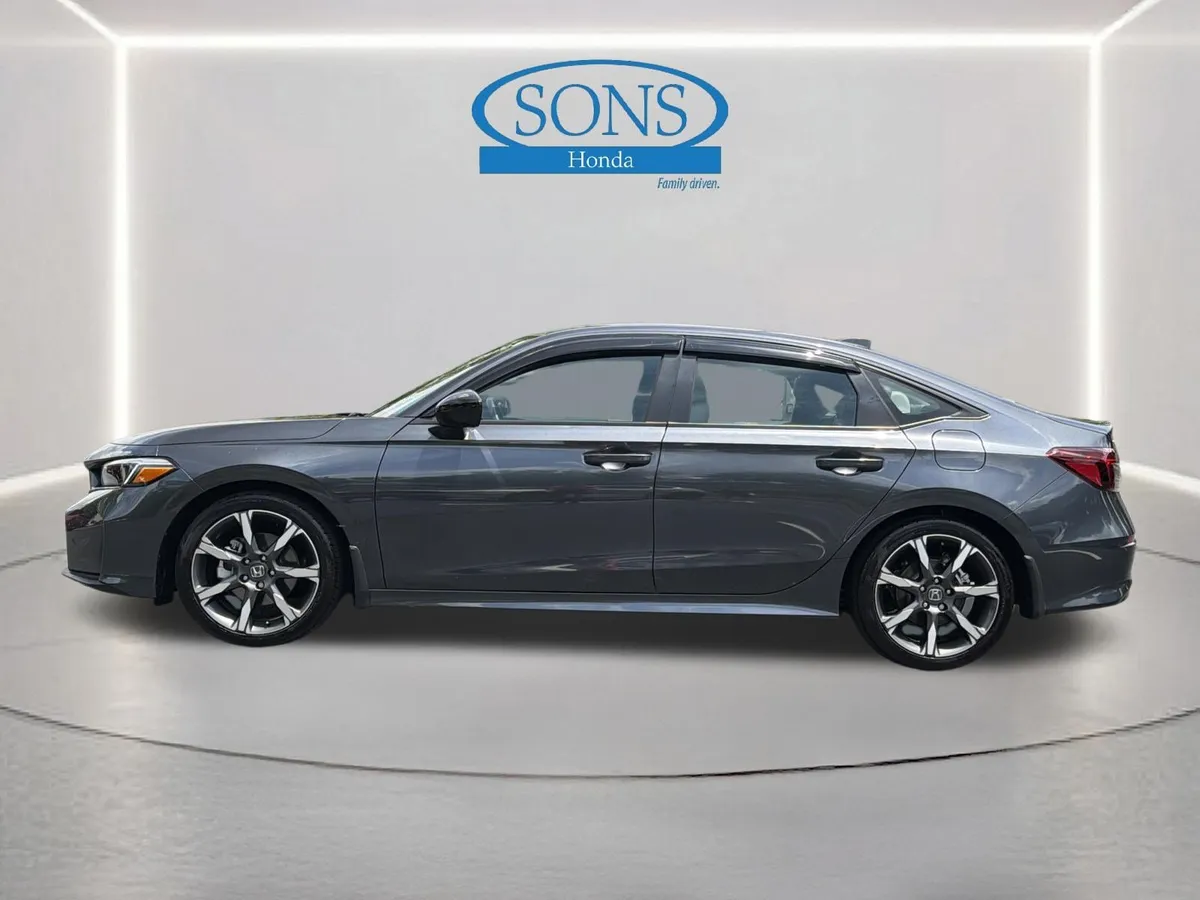 2025 Honda Civic Sedan Hybrid Sport Touring thumbnail 22