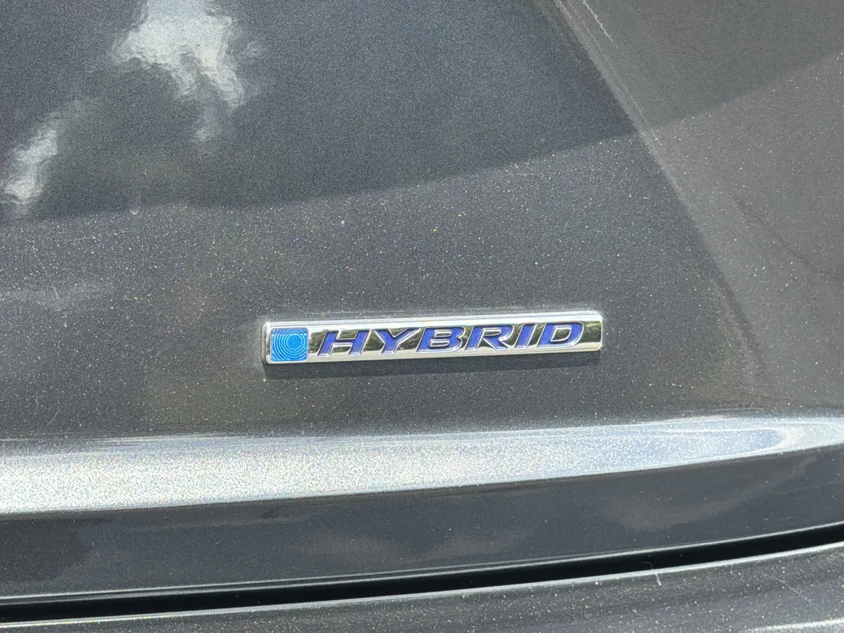 2025 Honda Civic Sedan Hybrid Sport Touring thumbnail 25