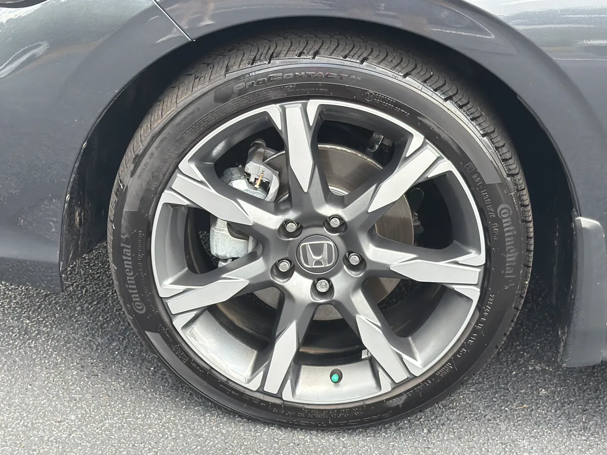 2025 Honda Civic Sedan Hybrid Sport Touring thumbnail 31