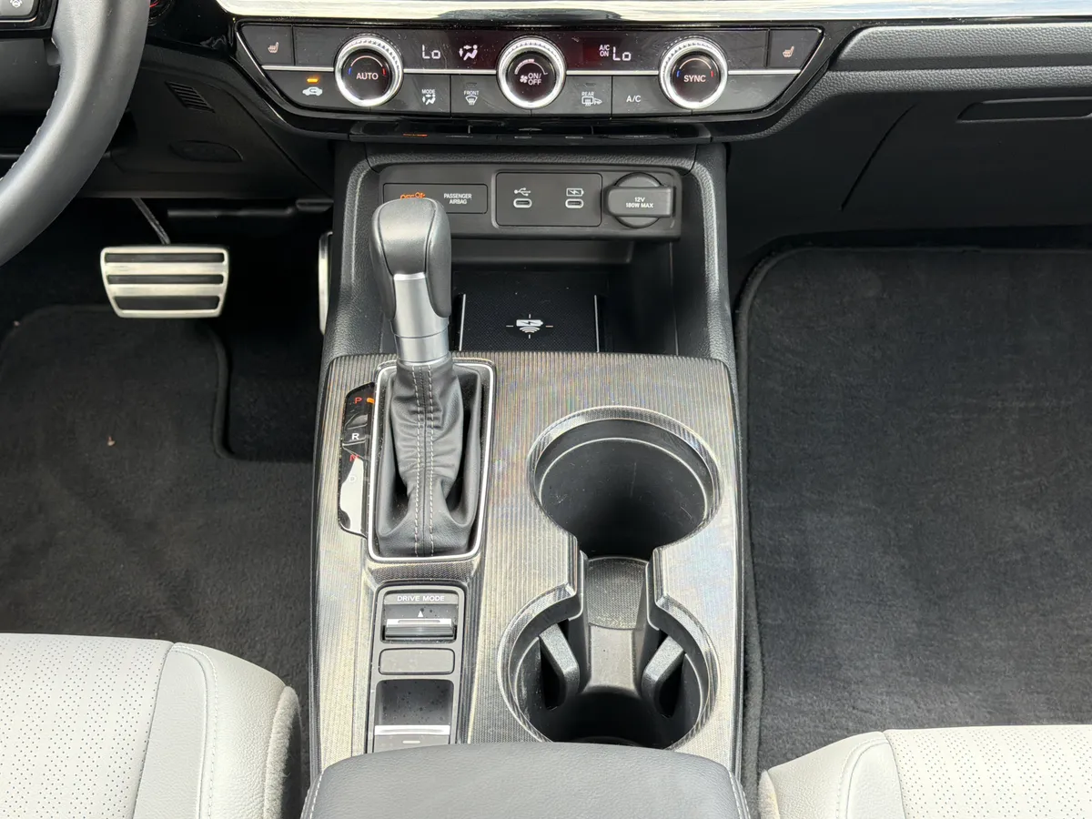 2025 Honda Civic Sedan Hybrid Sport Touring thumbnail 5
